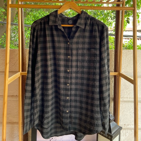 None Tops - Top. Size- XL